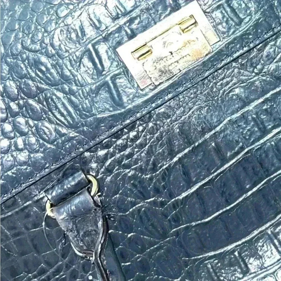 Elegant KATE SPADE Blue Crocodile-Embossed Leather Handbag - Picture 5 of 7